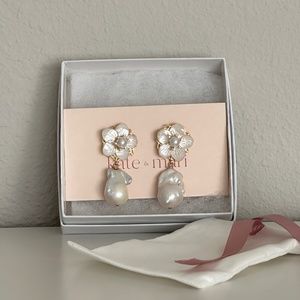 Pearl Flower Drop Earrings in White and Gold